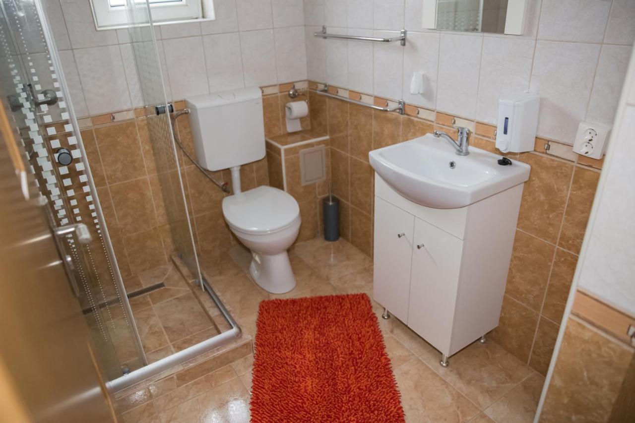 Apartament Beta Lejlighed Bistriţa Eksteriør billede