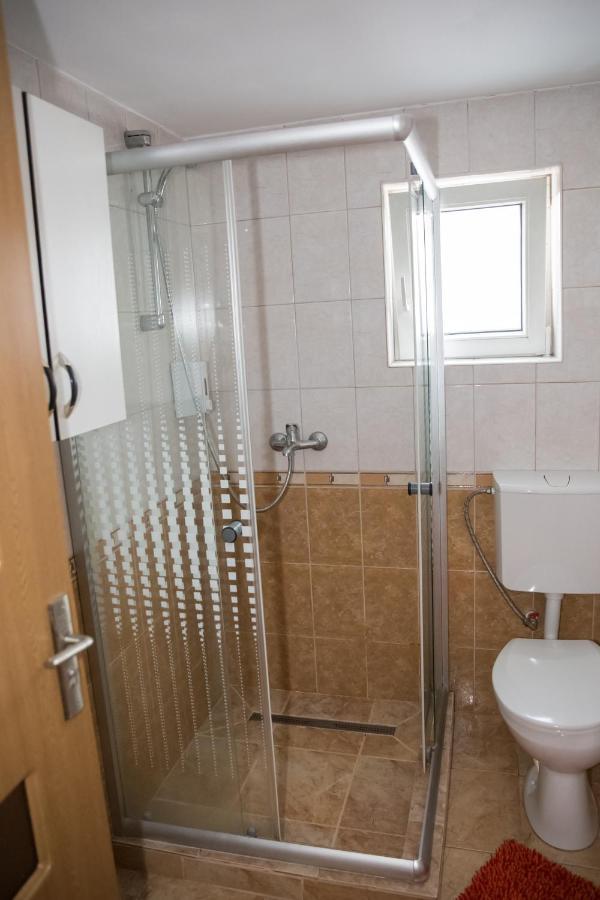 Apartament Beta Lejlighed Bistriţa Eksteriør billede