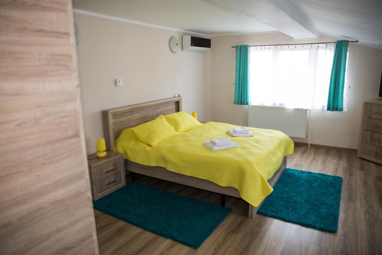 Apartament Beta Lejlighed Bistriţa Eksteriør billede