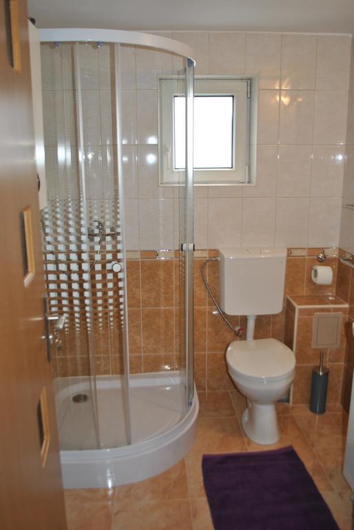 Apartament Beta Lejlighed Bistriţa Eksteriør billede